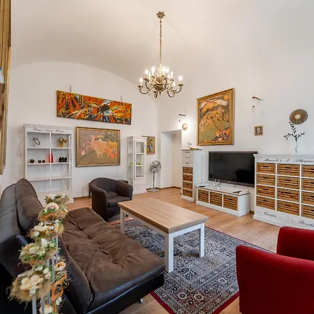 Апартаменты Hlavna Luxe 3 150m2 6 Beds Кошице