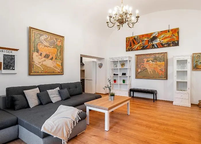 Hlavna Luxe 3 150m2 6 Beds *